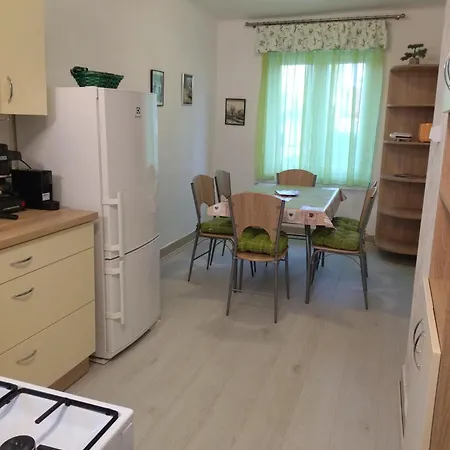 Jegenye Vendeghaz * Balatonfured