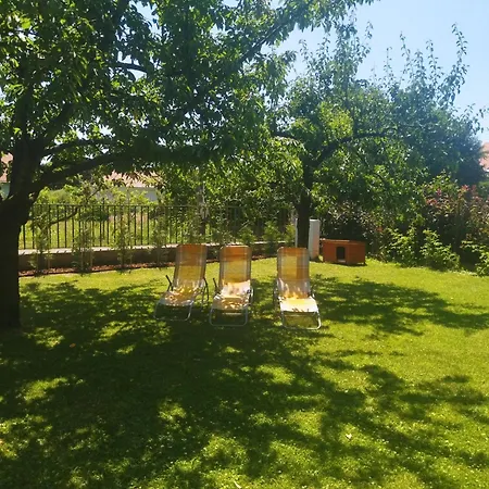 Jegenye Vendeghaz * Balatonfured